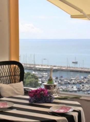 Apartment W Stunning View - Marina - Free Parking & Ac Funchal  Exterior photo